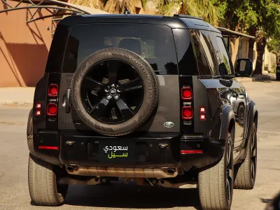 2022 لاند روفر ديفيندر اتش اس اي