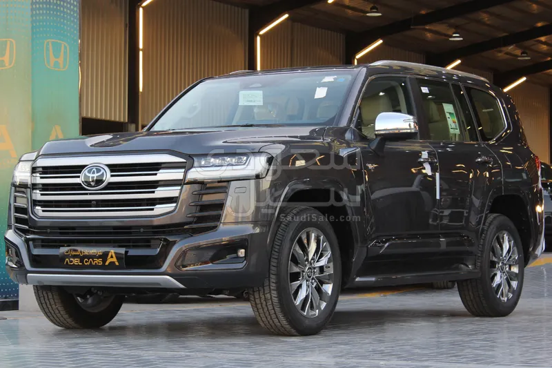 2025 تويوتا لاند كروزر في اكس ار