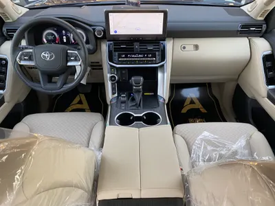 2025 تويوتا لاند كروزر في اكس ار