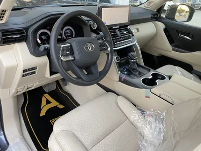 2025 تويوتا لاند كروزر في اكس ار