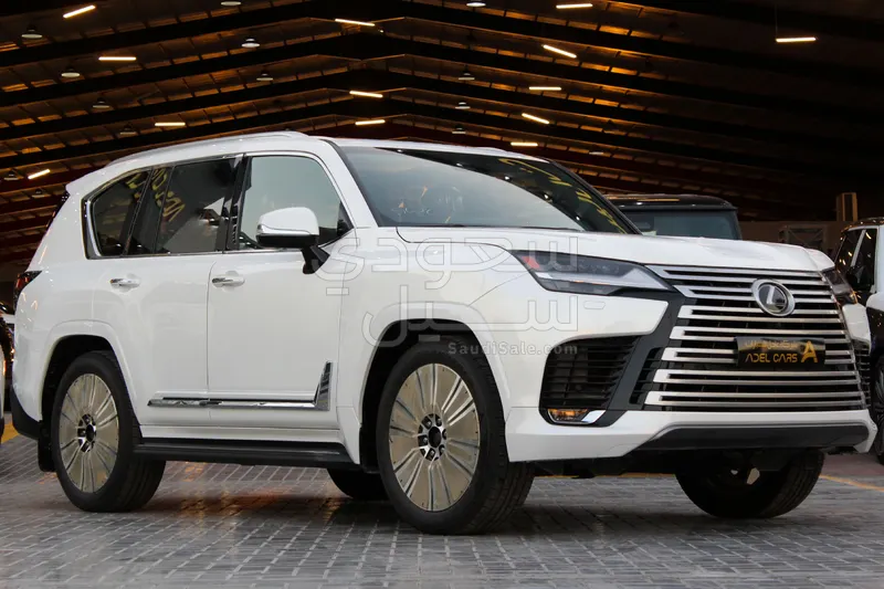 2025 لكزس إل إكس 600