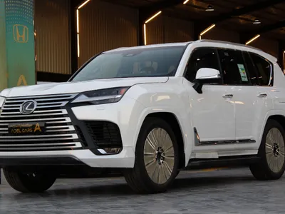 2025 لكزس إل إكس 600