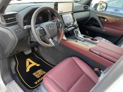 2025 لكزس إل إكس 600