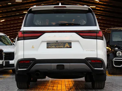 2025 لكزس إل إكس 600