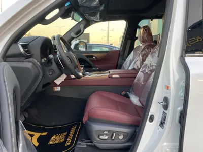 2025 لكزس إل إكس 600