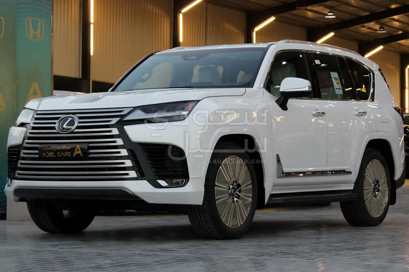 2025 لكزس إل إكس 600