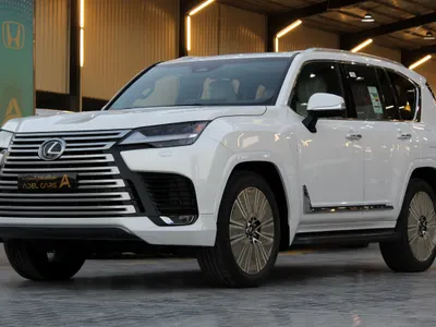 2025 لكزس إل إكس 600