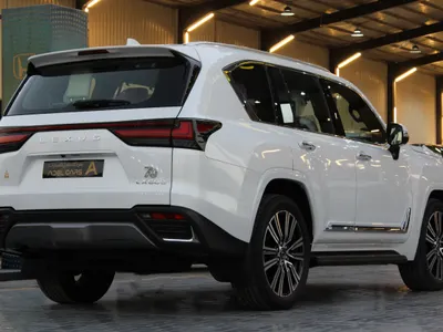 2025 لكزس إل إكس 600