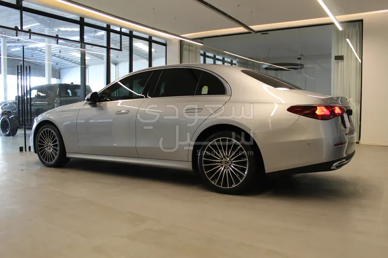 2024 مرسيدس - بنز إي 200