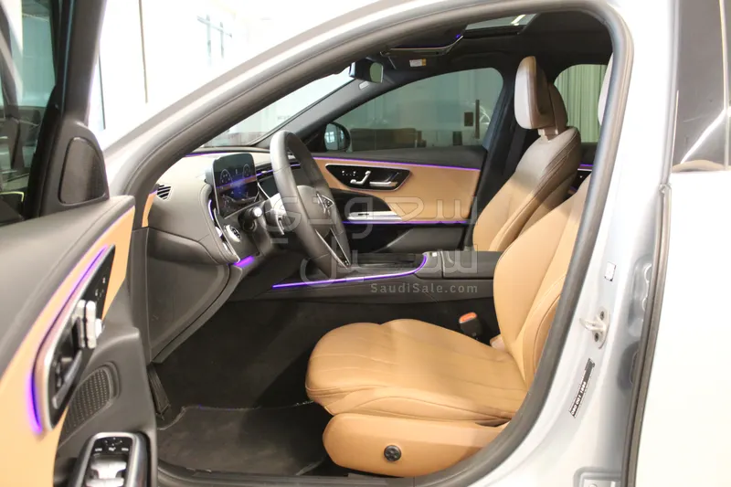 2024 مرسيدس - بنز إي 200