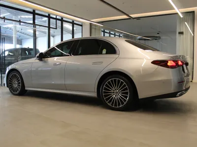 2024 مرسيدس - بنز إي 200