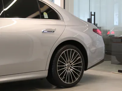 2024 مرسيدس - بنز إي 200