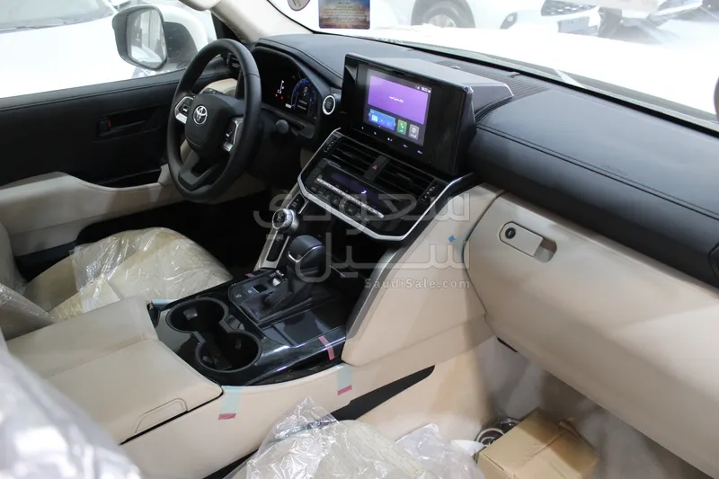 2025 تويوتا لاند كروزر جي اكس ار