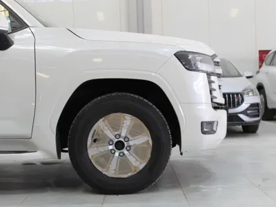 2025 تويوتا لاند كروزر جي اكس ار