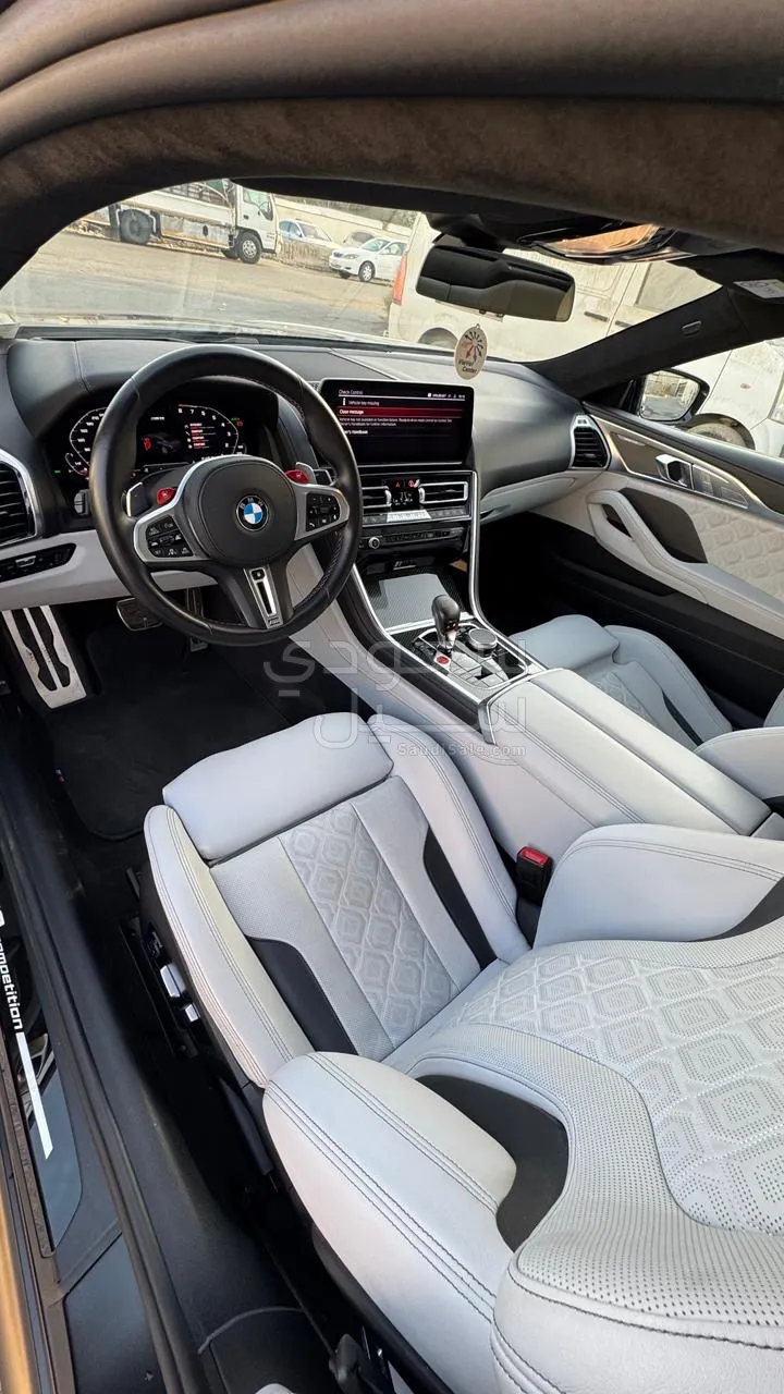 2023 بي ام دبليو الفئة ام إم 8 كومبيتيشن