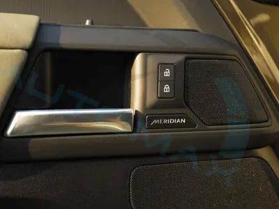 2025 لاند روفر ديفيندر اكس داينمك