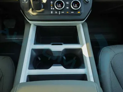 2025 لاند روفر ديفيندر اكس داينمك