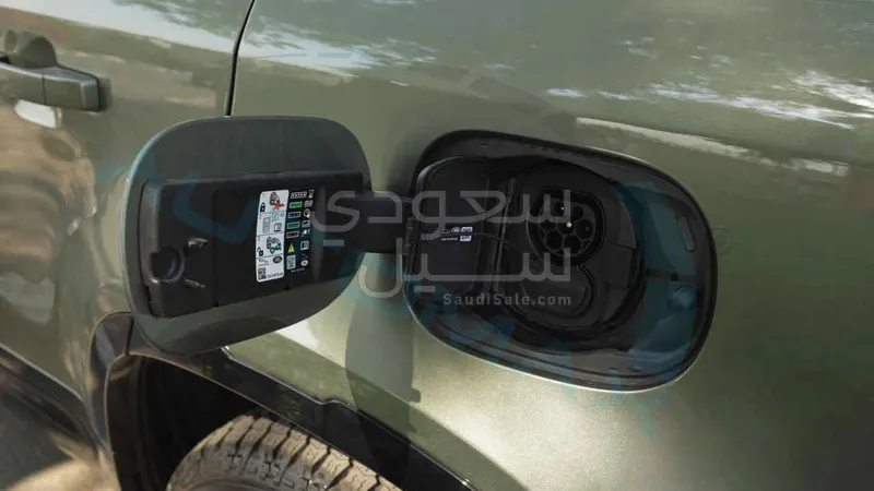 2025 لاند روفر ديفيندر اكس داينمك