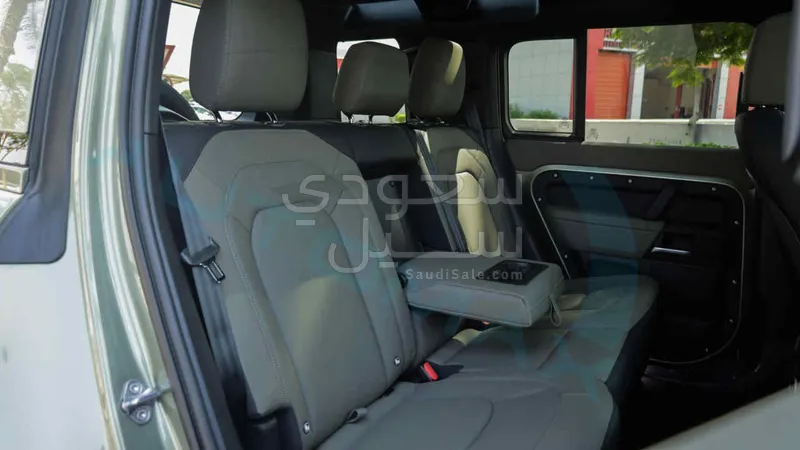 2025 لاند روفر ديفيندر اكس داينمك