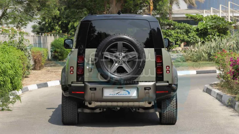 2025 لاند روفر ديفيندر اكس داينمك
