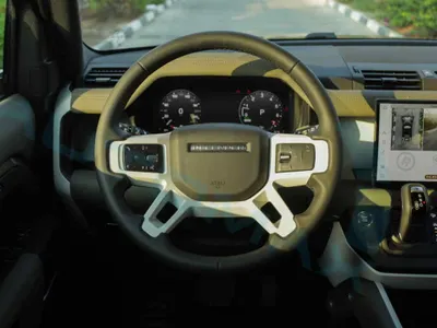 2025 لاند روفر ديفيندر اكس داينمك