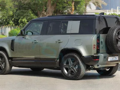 2025 لاند روفر ديفيندر اكس داينمك