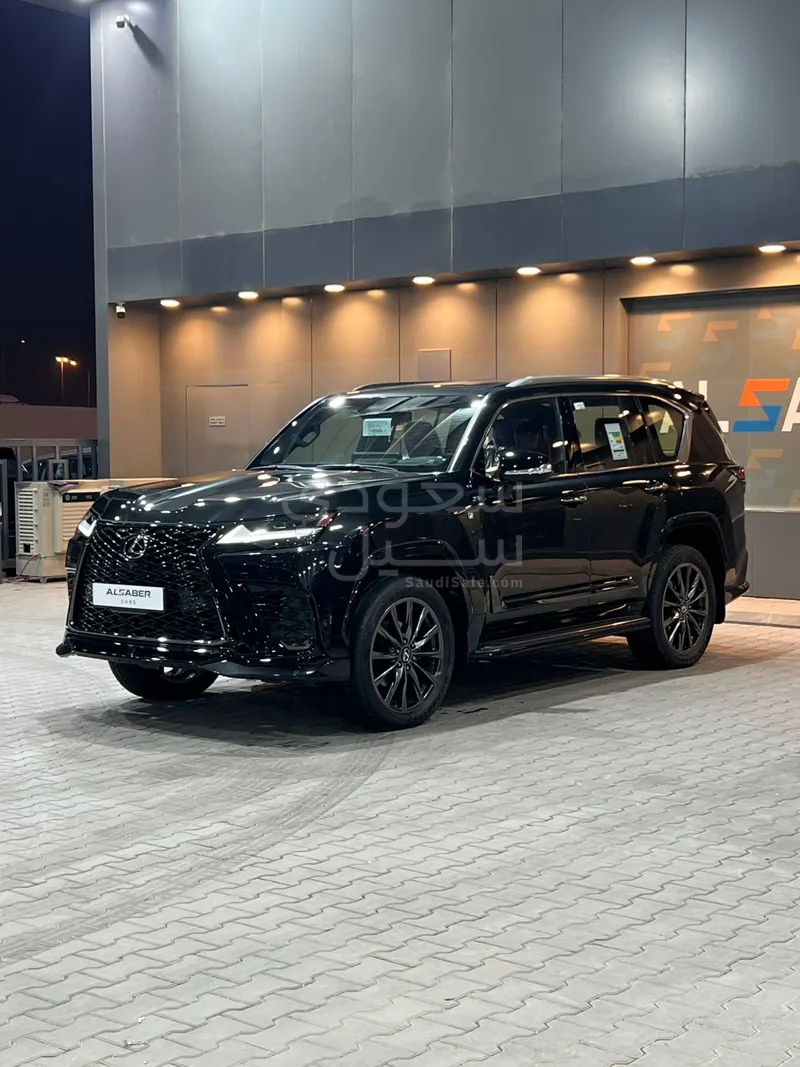 2025 لكزس إل إكس 600 إف