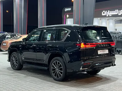 2025 لكزس إل إكس 600 إف