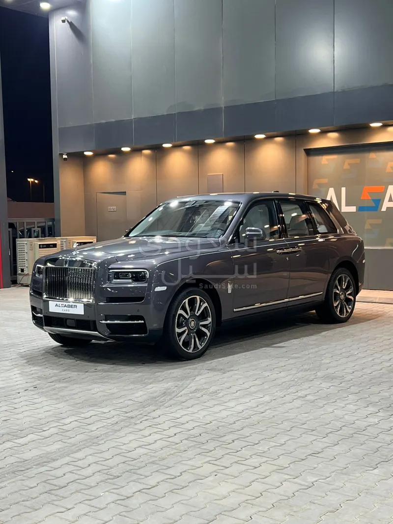 2024 رولز رويس كولينان سلفر بادج
