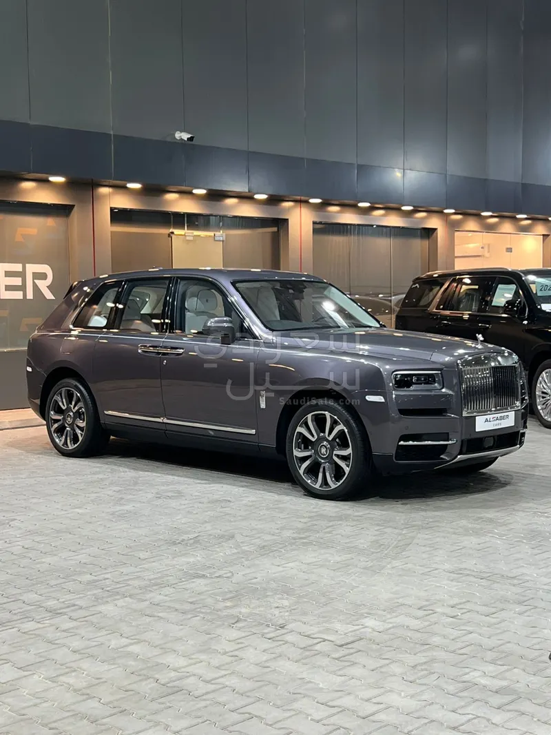 2024 رولز رويس كولينان سلفر بادج
