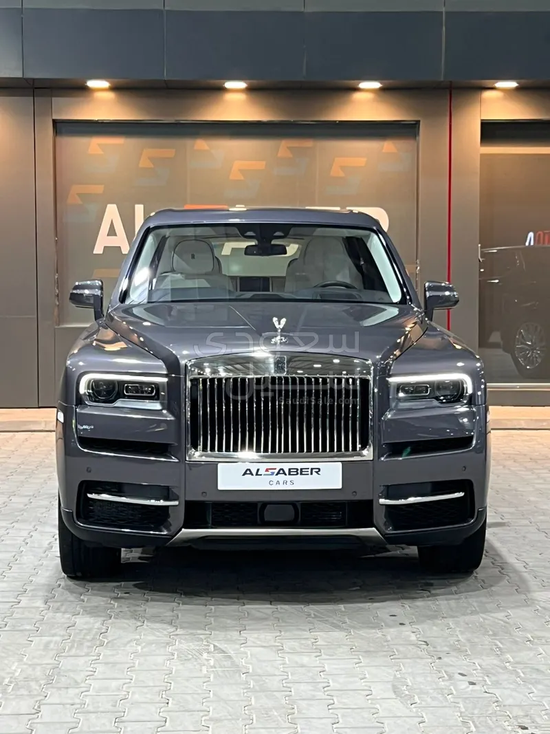 2024 رولز رويس كولينان سلفر بادج