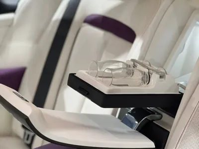 2024 رولز رويس كولينان سلفر بادج