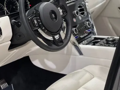 2024 رولز رويس كولينان سلفر بادج