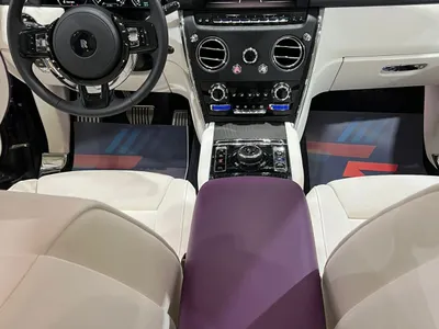 2024 رولز رويس كولينان سلفر بادج