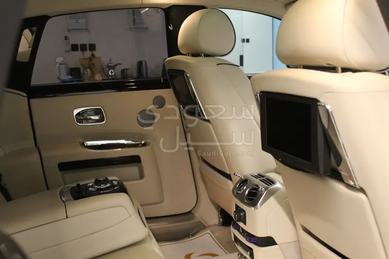 2013 رولز رويس قوست