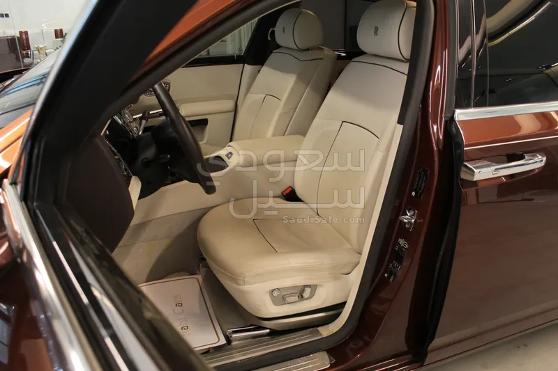 2013 رولز رويس قوست