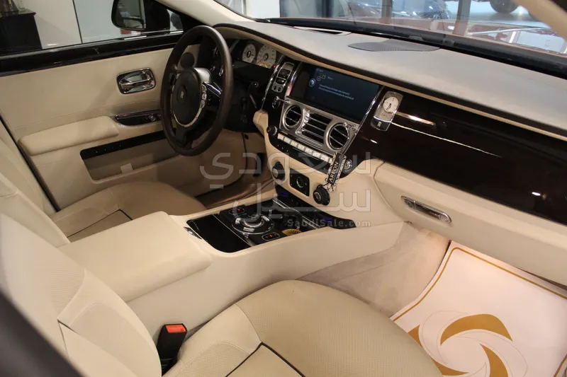 2013 رولز رويس قوست