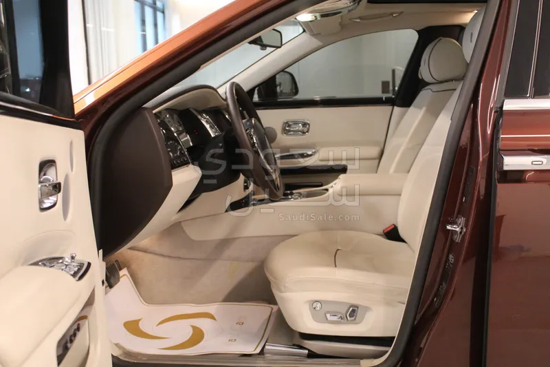 2013 رولز رويس قوست