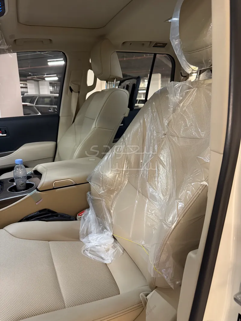 2024 تويوتا لاند كروزر في اكس ار