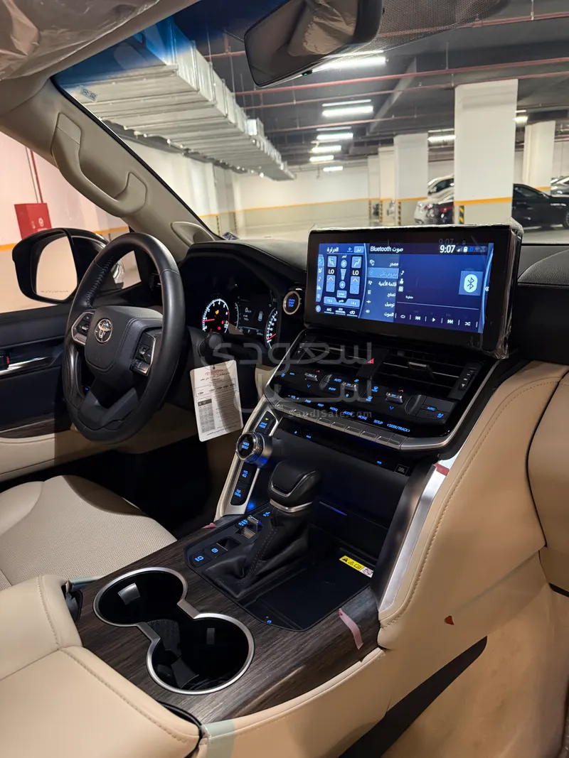 2024 تويوتا لاند كروزر في اكس ار