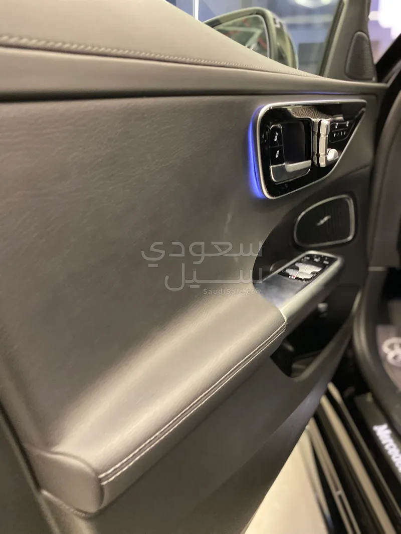 2024 Mercedes-Benz C 300 AMG