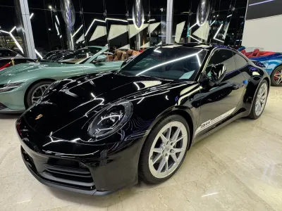 2025 بورش 911 كاريرا