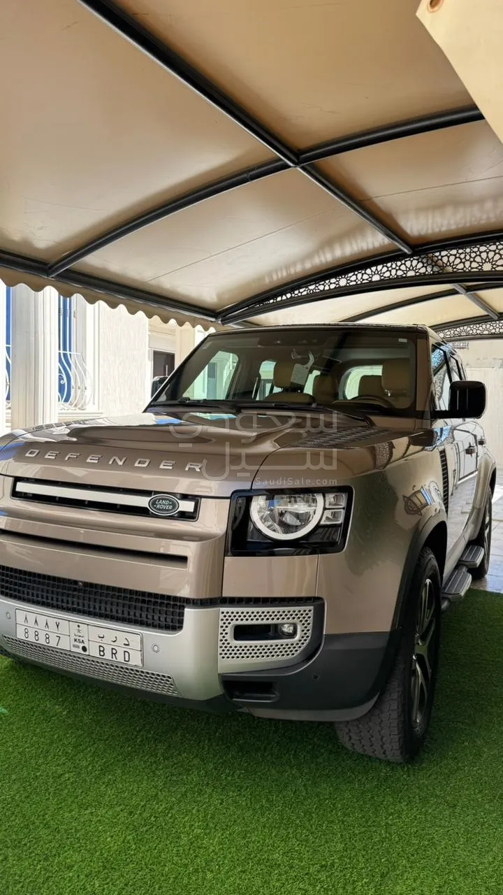 2023 لاند روفر ديفيندر 110