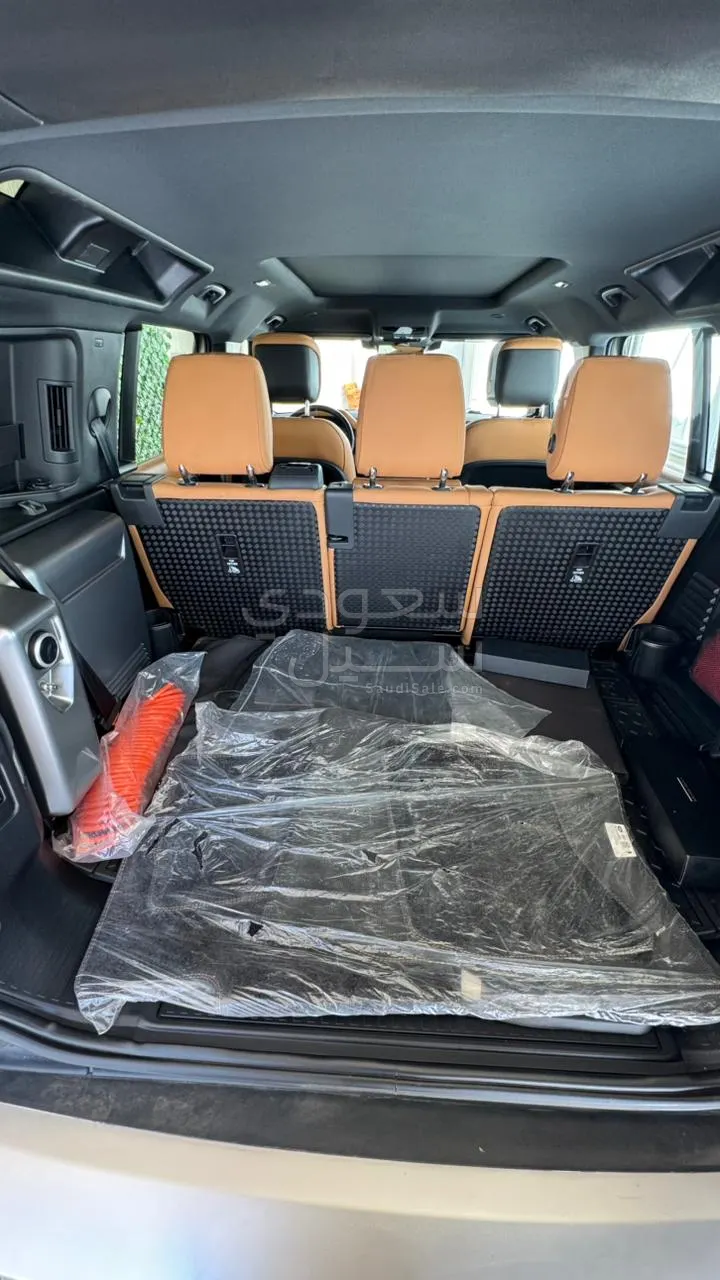 2023 لاند روفر ديفيندر 110