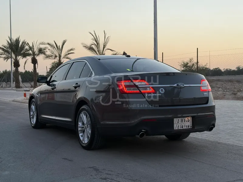 2018 فورد توروس اس اي ال