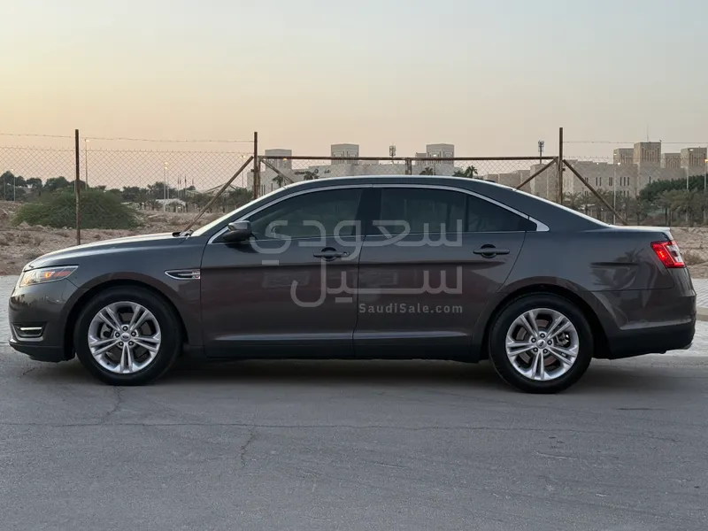 2018 فورد توروس اس اي ال