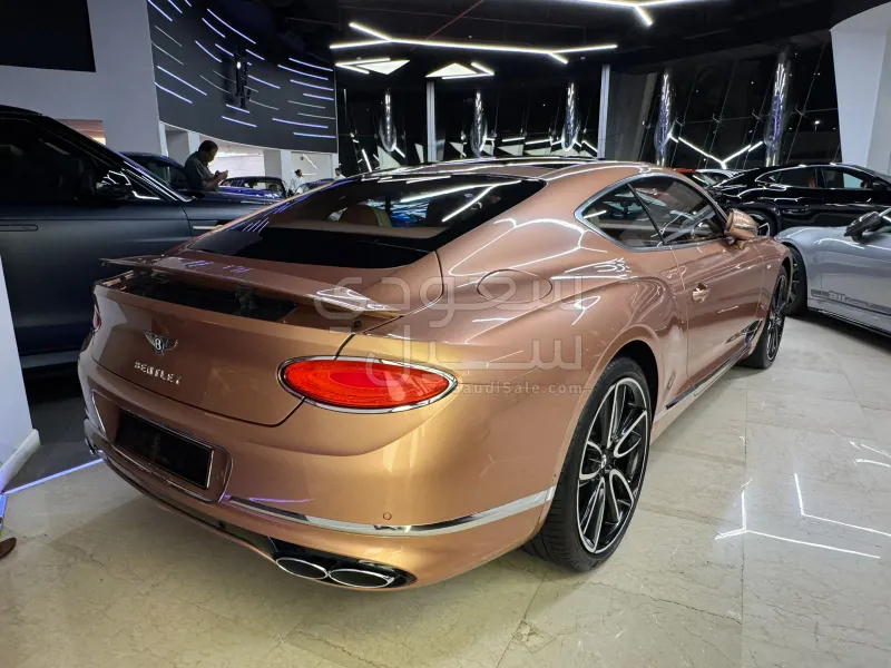 2022 بنتلي كونتيننتل جي تي