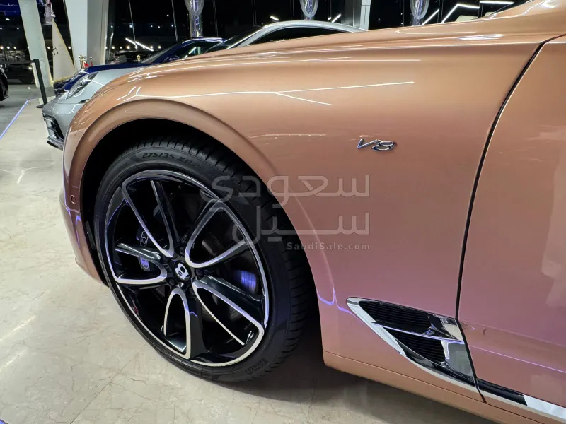 2022 بنتلي كونتيننتل جي تي