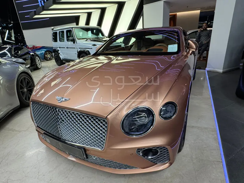 2022 بنتلي كونتيننتل جي تي