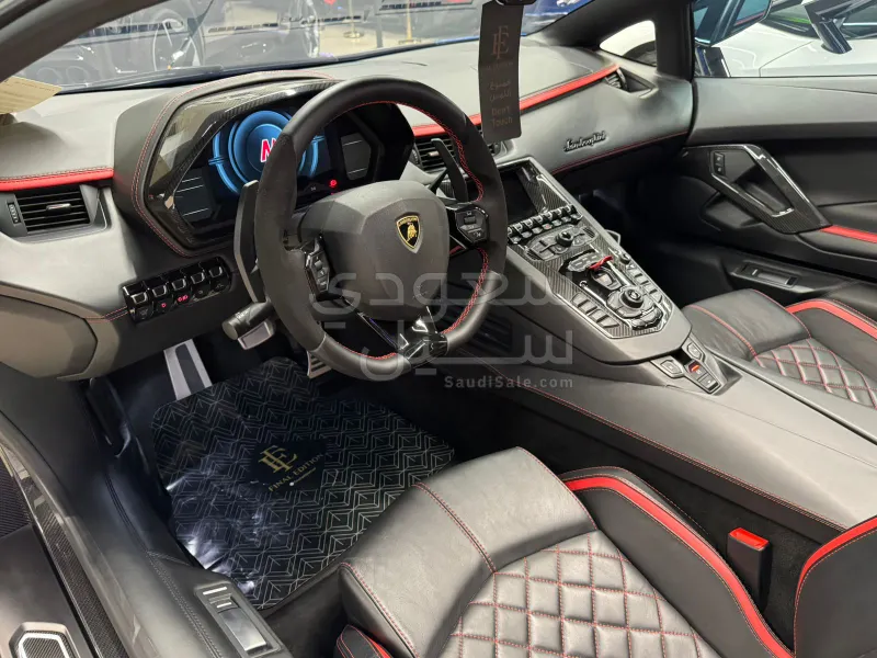 2019 لمبرجيني افنتادور اس